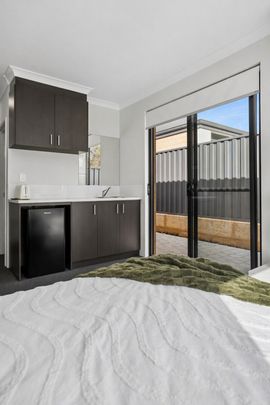 Baldivis - Photo 1