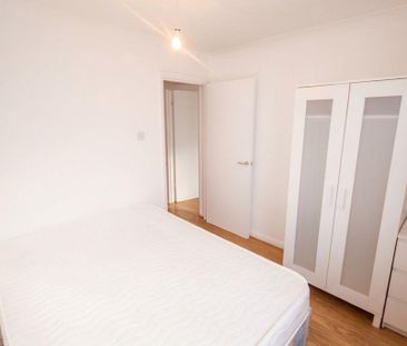 3 bedroom property to rent - Photo 4