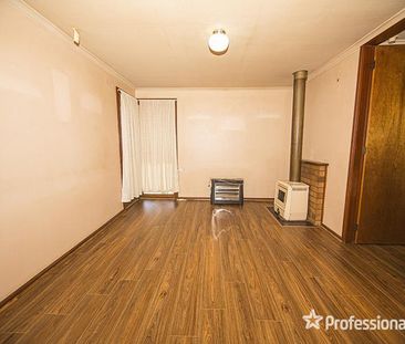 34 Bourne Street, West Tamworth NSW 2340 - House For Rent | Domain - Photo 1