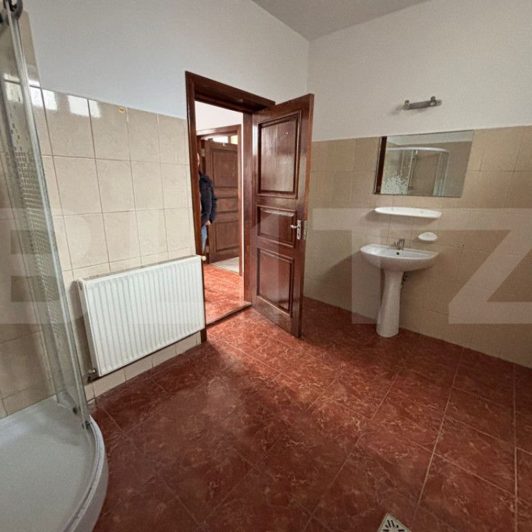 Spațiu de închiriat 2 camere cu balcon privat, Centru Civi - Fotografie 1