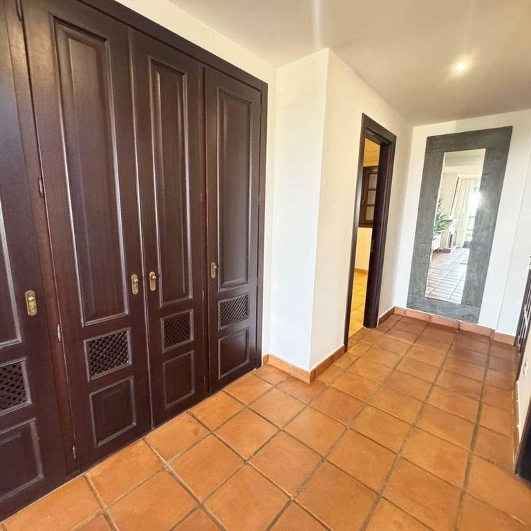 3 bedroom luxury Semidetached House for rent in Sotogrande, Andalusia - Photo 1