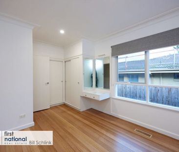 CLOSE TO TEMPLESTOWE VILLAGE-ZONED TEMPLESTOWE COLLEGE - Photo 2