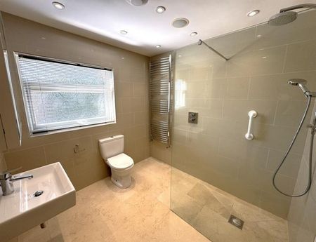 1 Bedroom Semi Detached To Let - Photo 2