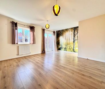 3 bedroom end of terrace house to rent - Photo 1