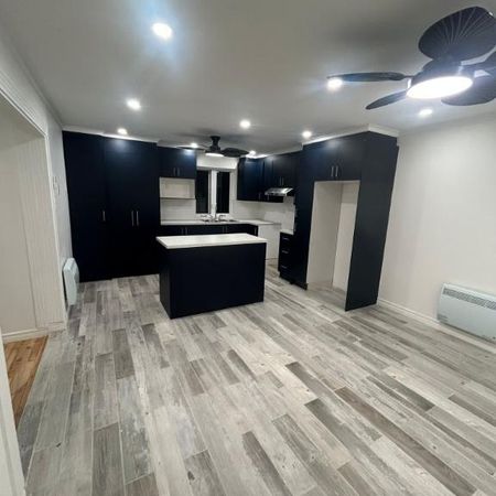 🌟 4½ NEUF RÉNOVÉ au grand complet- 2e étage - 1500$/mois CA🌟 - Photo 3