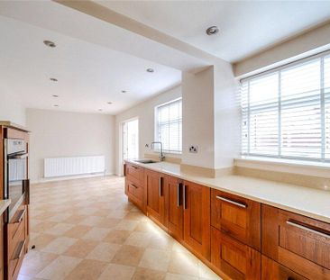 3 bedroom detached house to rent - Photo 5