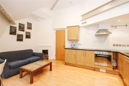 Studio to rent - Photo 2