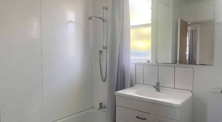 MANGAPAPA-4 BEDROOMS - Photo 3