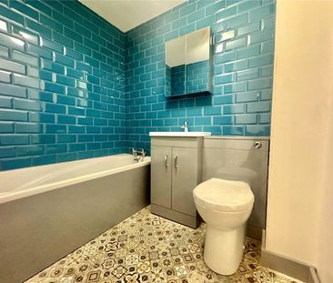 Waverley Court, Woking, Surrey, GU22 7XJ - Photo 6