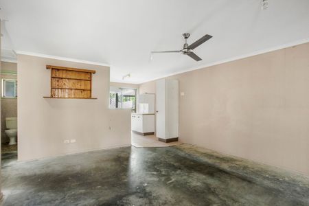 Neat and Tidy Apartment in Beachside Complex - Photo 2