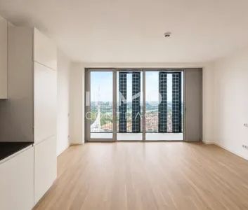 43. Etage ERSTBEZUG inkl. 10qm Loggia - DC2 Tower: SKY RESIDENCES - Photo 1