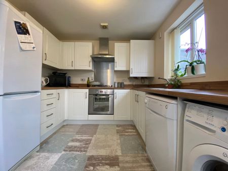 3 Bedroom Semi Detached - Photo 5