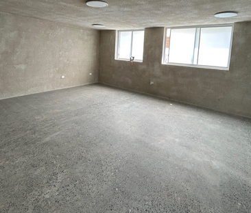 Unit 2, 120 Juliette Street, Greenslopes, QLD - Photo 4