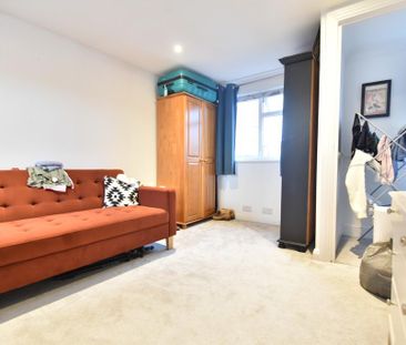 3 bedroom terraced house to rent - Photo 6