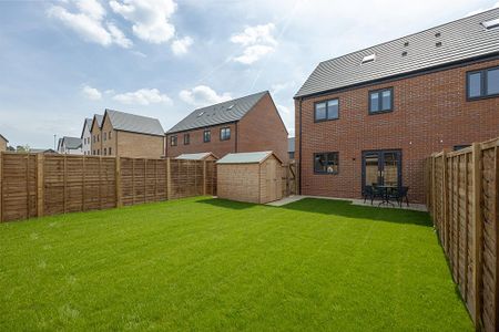 4 bedroom terraced house to rent - Photo 3