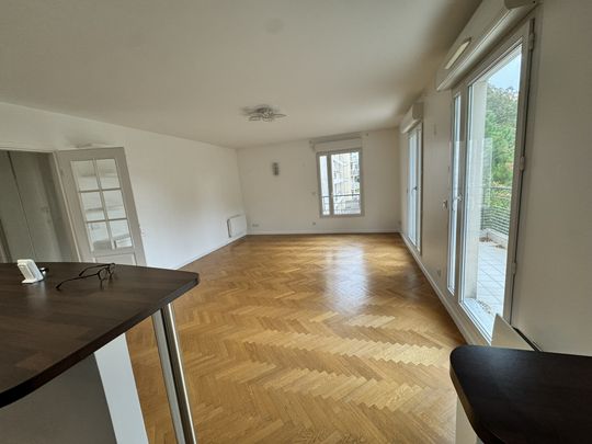 Location Appartement 3 pièces 74m² MONTMORENCY 95160 - Photo 1