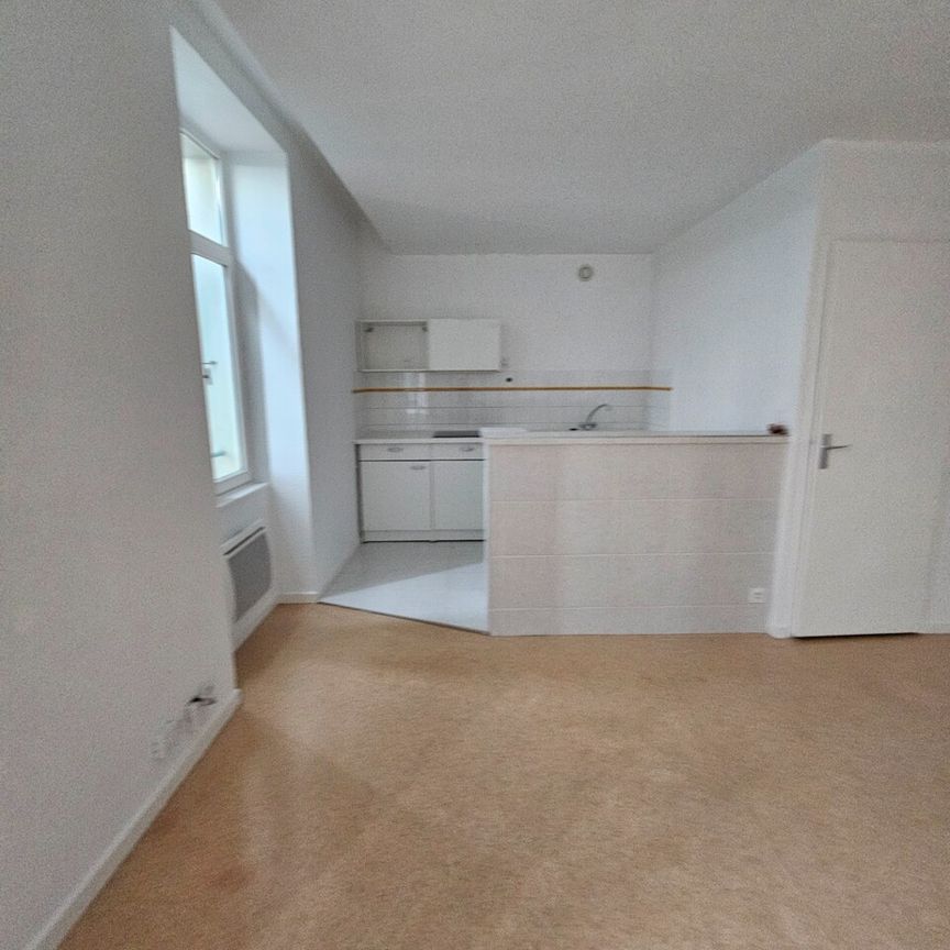 Location Appartement 1 pièce 33m² ROMANS SUR ISERE 26100 - Photo 1