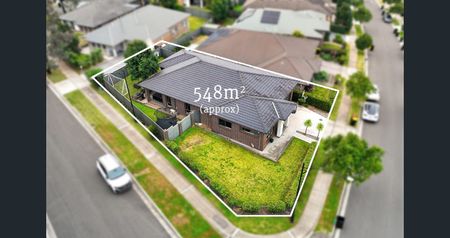 16 Montague Drive, Jordan Springs - Photo 2