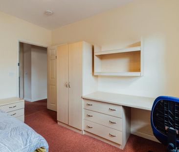 4 bedroom house to rent - Photo 3