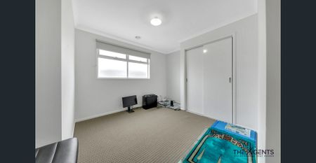 Stunning Family Home for Lease in Prestigious Saratoga Point, Point Cook! - Photo 3