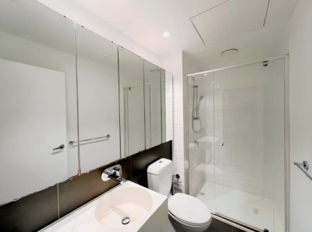 2105/33 Rose Ln, Melbourne - Photo 3