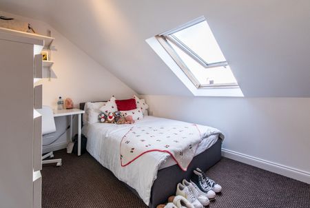 6 Bed Terraced House, Cottesmore Road, NG7 - Photo 4