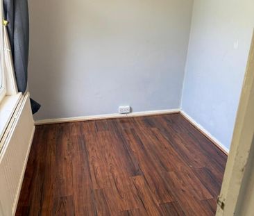 3 bedroom detached house to rent - Photo 3