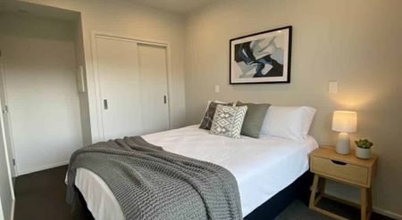 Furnished , 2 Bedrooms in Connect Apartment - Photo 2