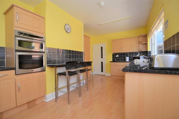 5 bedroom semi-detached house to rent - Photo 1