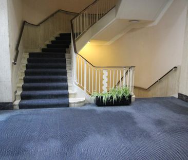 1 bedroom property to rent - Photo 1