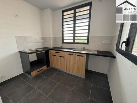 Location Appartement 3 pièces 79m² CAYENNE 97300 - Photo 5