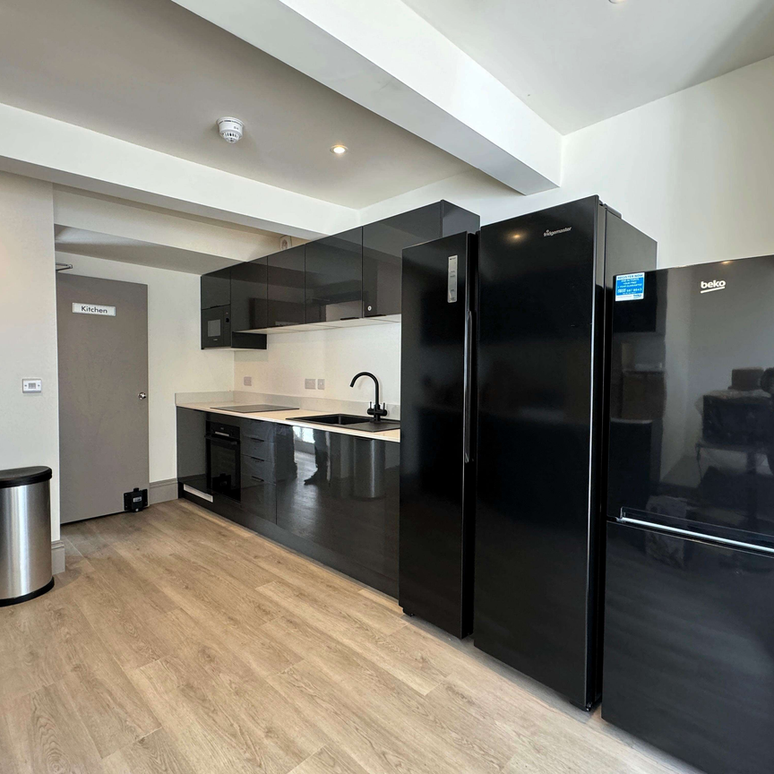 Property has been redesigned to meet the preferences of all individuals. - Photo 1