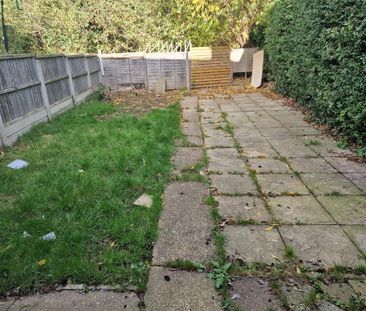 3 bedroom terraced house to rent - Photo 6