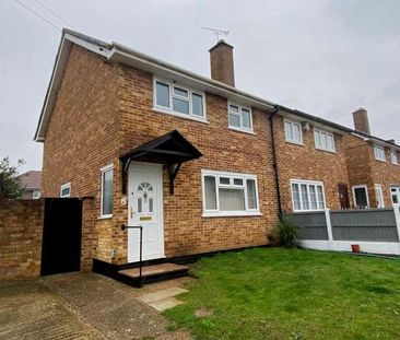 Ruskin Gardens, Harold Hill, Romford, RM3 - Photo 3