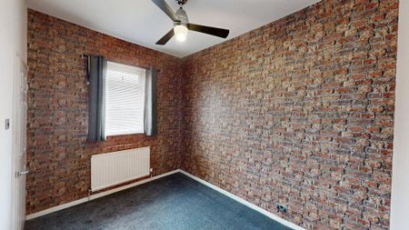 2 bedroom end of terrace house to rent - Photo 3