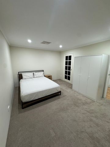 Wattle Grove - Photo 4