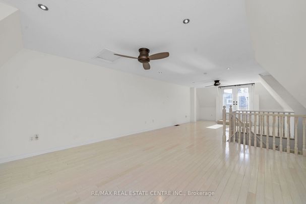 Townhouse For Lease | W8134144 - Photo 1