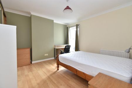 4 bedroom terraced house to rent - Photo 4