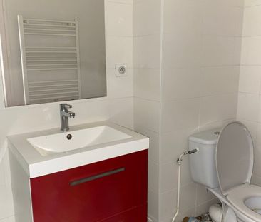 Location Appartement 1 pièce 25m² ANGOULEME 16000 - Photo 4