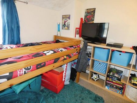 2 bedroom terraced house to rent - Photo 2