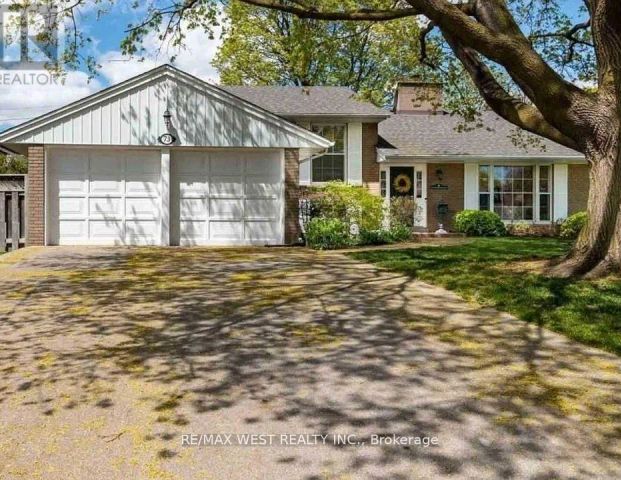 73 RAVENSBOURNE CRESCENT - Photo 1