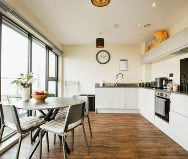 2 bedroom flat to rent - Photo 6