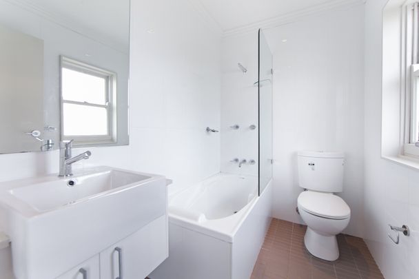 5/165 Sydney Road, Fairlight NSW 2094 - Apartment For Rent | Domain - Photo 1