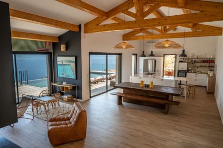 Rental House Ajaccio 7 Rooms 300 m² - Photo 2