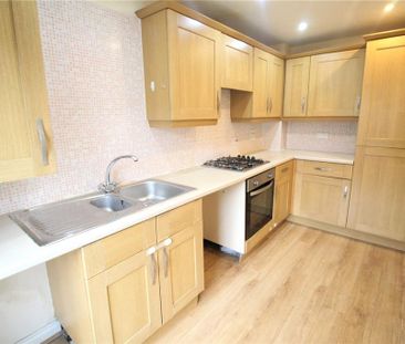 3 bedroom semi-detached house to rent - Photo 5