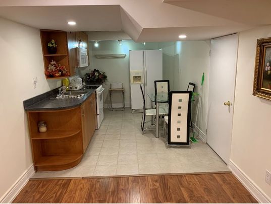 For Lease - 130 Canyon Hill Avenue Unit# Bsmt, Richmond Hill, Ontario - Photo 1