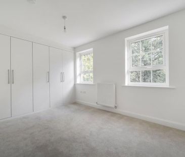 3 bedroom semi-detached house to rent - Photo 6