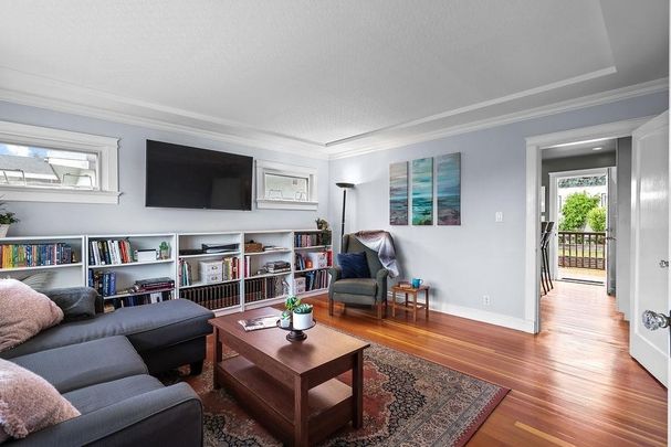 Beautiful Five Bed Family Home in New Westminster with One Bed Legal Suite - Photo 1