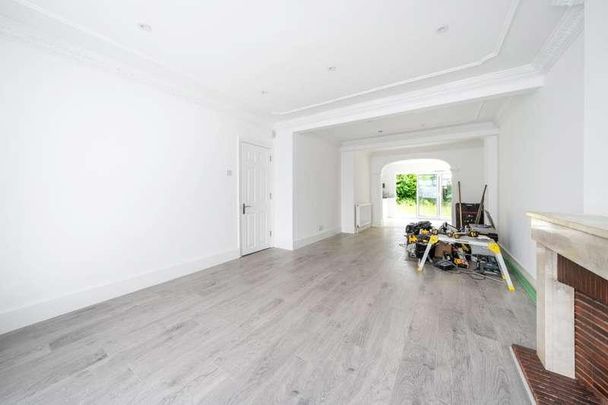 Potter Street, Northwood, HA6 - Photo 1