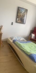 Room in a Shared House, Fulcher Row, RG6 - Photo 3